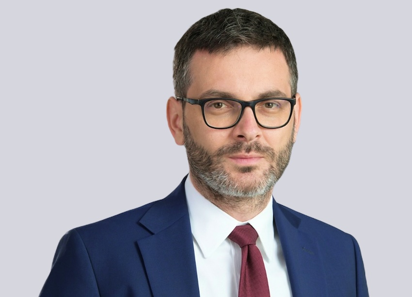 uploads/news/Andrei Vacaru_portrait.jpg